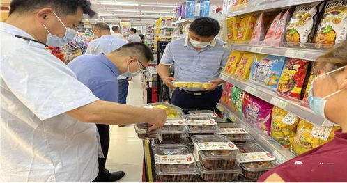 严查食品安全 丁集镇多部门联合执法整治商超经营